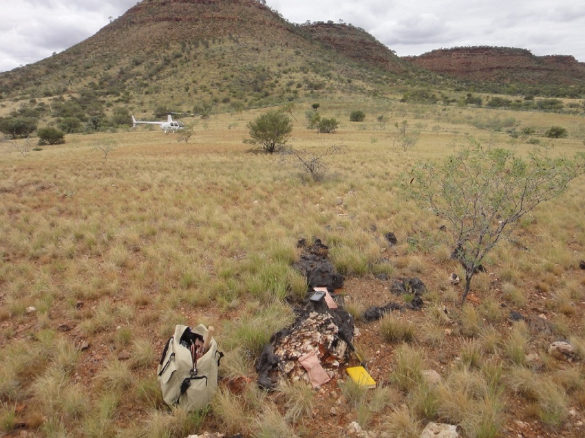 Dyke sample (KAP-30) at Hale River Northern Territory for Rare Earths (REE) in 2010.
